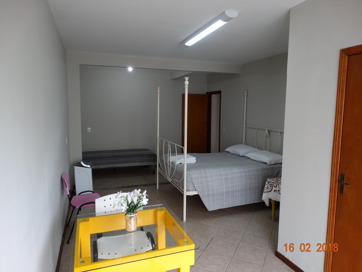Pousada Casa Verde - Quartos Individuais - Smart Tv 32 - E Banheiro Privativo Lejlighed Itajaí Eksteriør billede