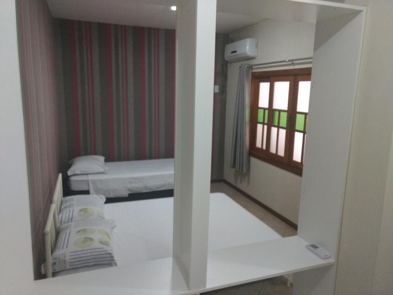 Pousada Casa Verde - Quartos Individuais - Smart Tv 32 - E Banheiro Privativo Lejlighed Itajaí Eksteriør billede